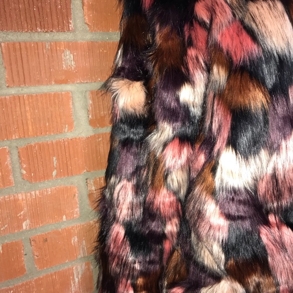 💥🎉🥳💃🏻🔥HOST PICK🍭💃🏻🥳🎊🎉 - Picture 5 of 7